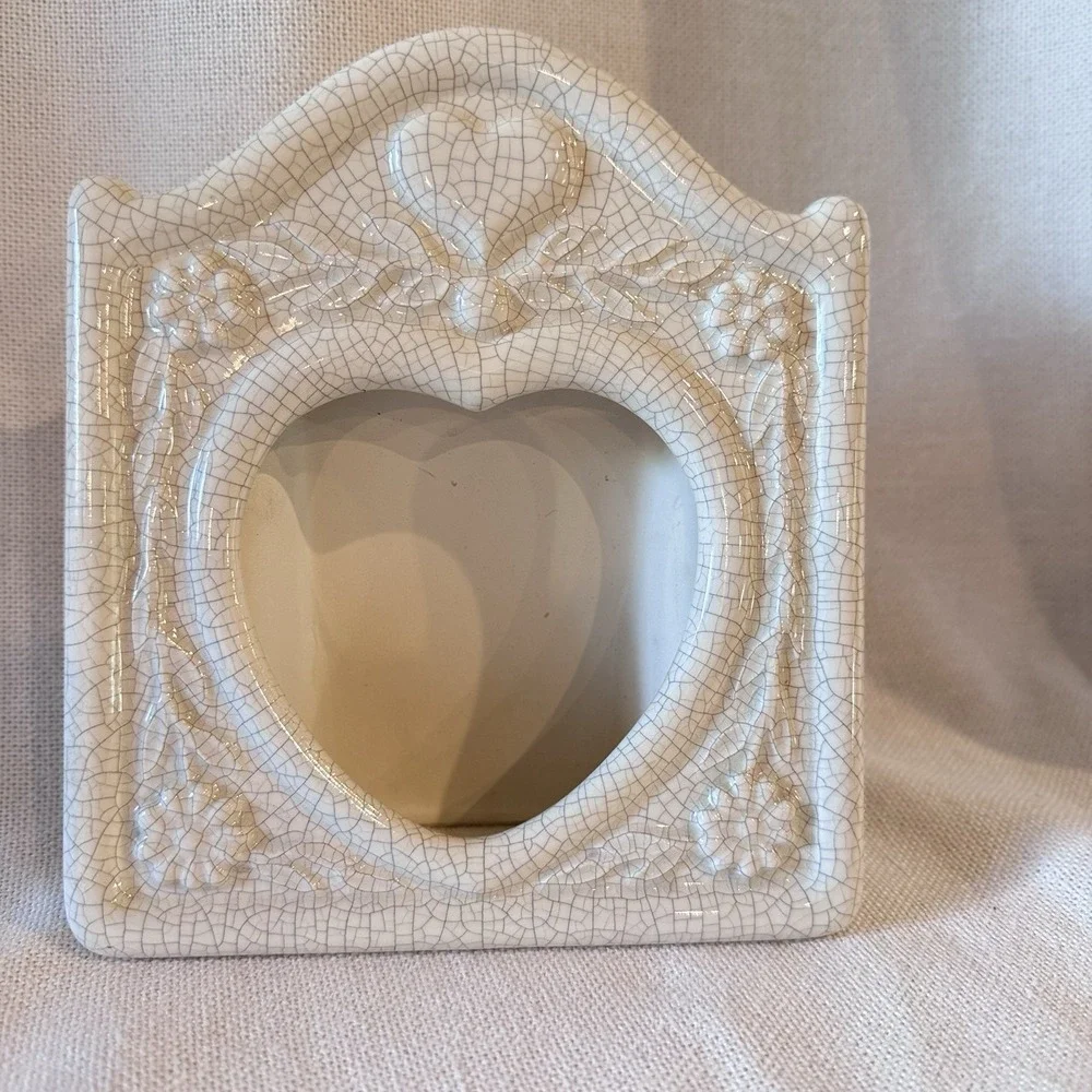VTG Ceramic Heart Shaped Picture Frame Crackled Floral Wedding Cottage Decor